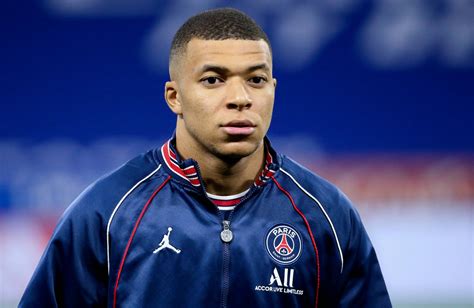 kylian mbappe new contract